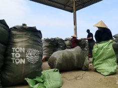 Plastic Credit: What You Need to Know to Do It Right – TONTOTON